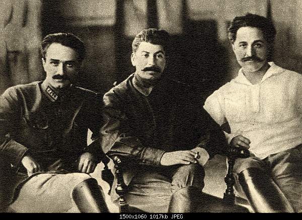The Georgian anatomy...-ordzhonikidze-2c_stalin_and_mikoyan-2c_1925.jpg