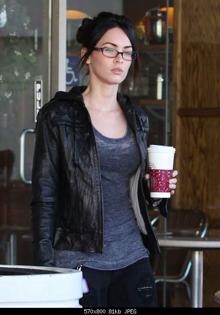 Megan Fox /   Angelina Joli ?-megan-fox-coffee01.jpg