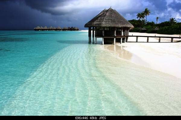Beautiful photos from around the world.....-maldives.jpg