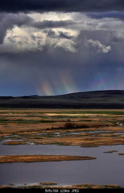 Beautiful photos from around the world.....-hill-was-a-glow-with-an-odd-but-beautiful-rainbow-at-malheur-wildlife-refuge..jpg