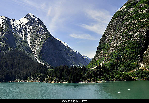 Beautiful photos from around the world.....-majestic-mountains-in-alaska-on-tracy-arm-fjord..jpg