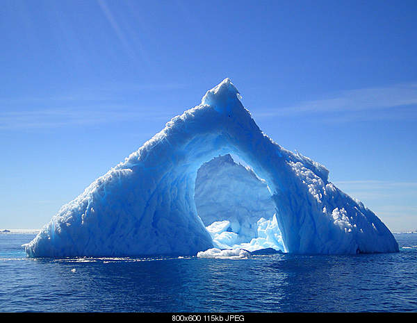 Beautiful photos from around the world.....-iceberg-east-of-tasiilaq-east-greenland.jpg