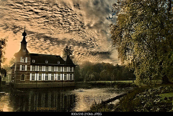 Beautiful photos from around the world.....-small-castle-built-in-the-year-1232-belguim.jpg