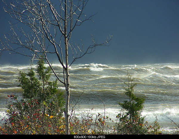Beautiful photos from around the world.....-northern-lake-michigan-strongest-winds-since-1998.jpg