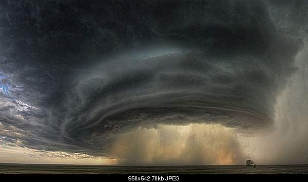 Click image for larger version

Name:	The photograph is just one image from the portfolio of electrician Sean Heavey. The supercell cl.jpg‎
Views:	6044
Size:	78.3 KB
ID:	20773