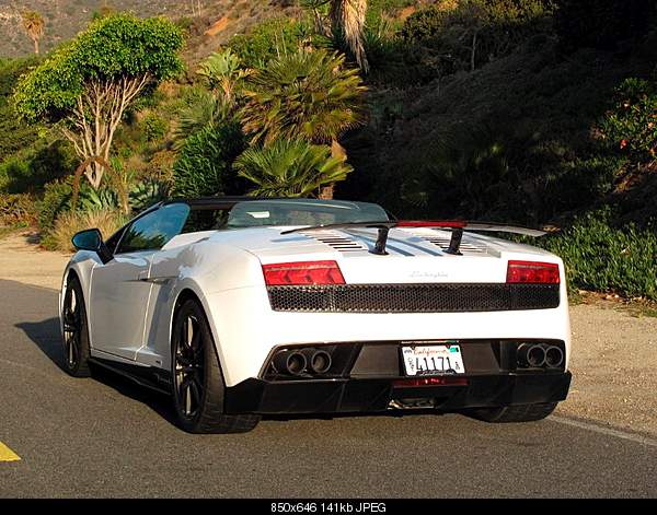 Lamborghini - самый быстрый в мире внедорожник!-image-156209-galleryv9-vuww.jpg