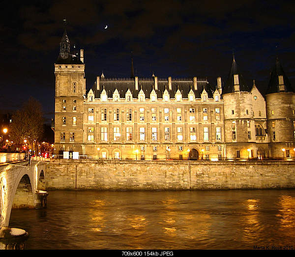 Beautiful photos from around the world.....-thursday-december-9-2010-paris-france.jpg