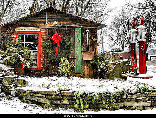 Beautiful photos from around the world.....-rabbit-hash-ky.-this-little-river-town-has-a-dog-for-a-mayor-and-the-oldest-continious-running-g.jpg