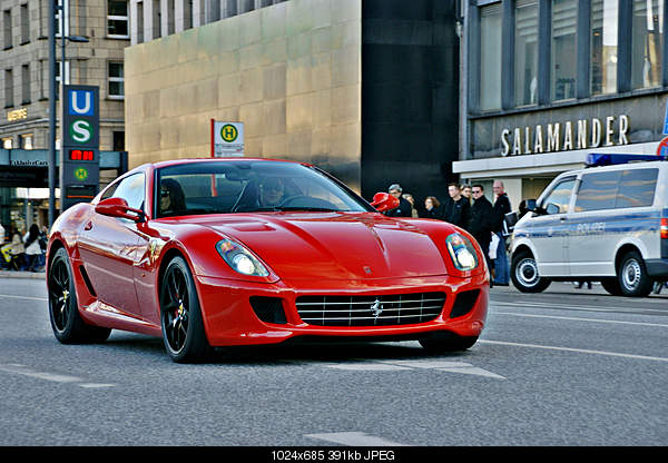 Ferrari-5563309127_e306447bb2_b.jpg